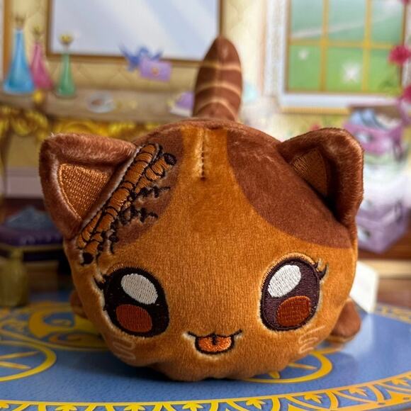 Aphmau MeeMeow | Chocolate Cake Cat Plush - Picture 5 of 7